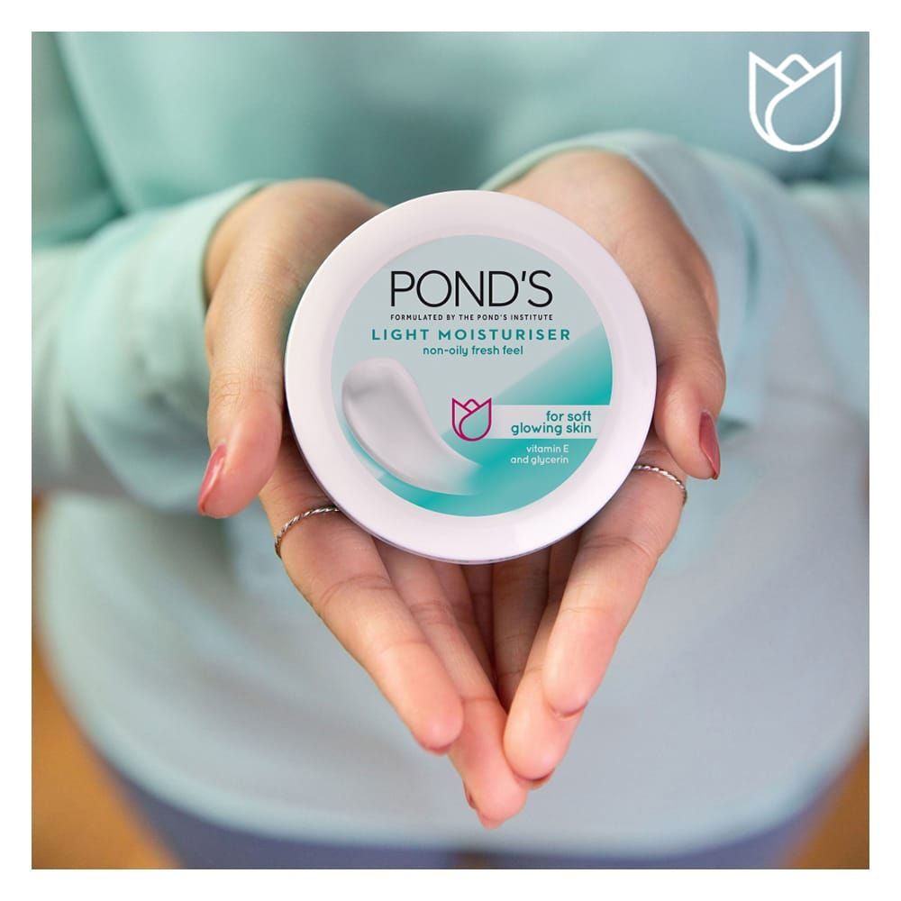 POND'S Light Moisturiser 50ml