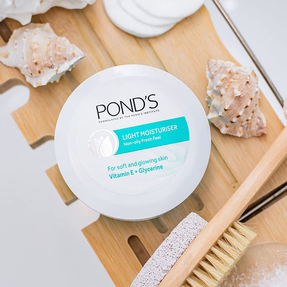 POND'S Light Moisturizer 100ml